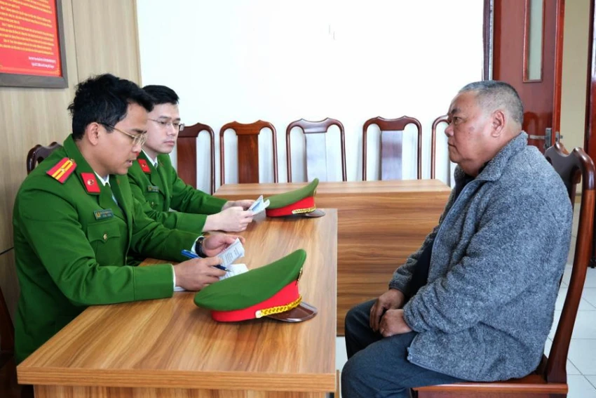 giam-doc-tai-lieu-gia.jpg