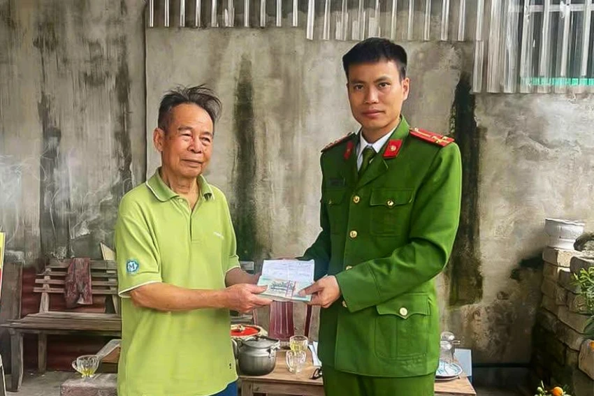 đi báo công an