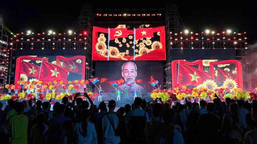 Chu-tich-Ho-Chi-Minh.jpg