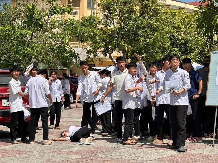 nu-sinh-ngat-xiu.jpg