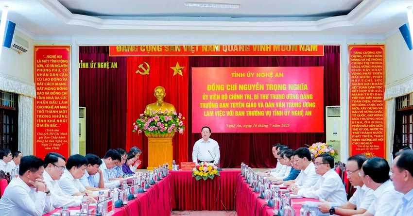 Lam-viec.jpg