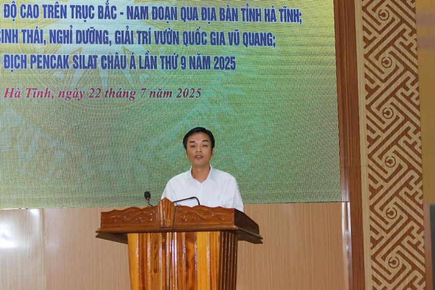 Ha-Tinh-hop-bao.jpg