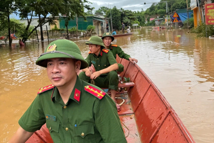quoc-lo-7A-ngap.jpg