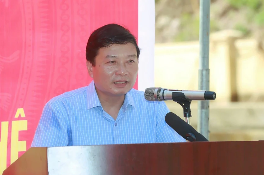 Le- Hong-Vinh.jpg