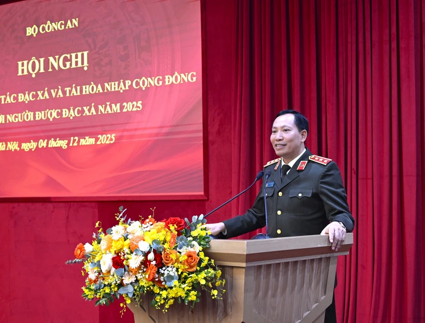 Le-Van-Tuyen.jpg