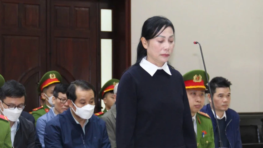 hoang-thi-thuy-lan.jpg