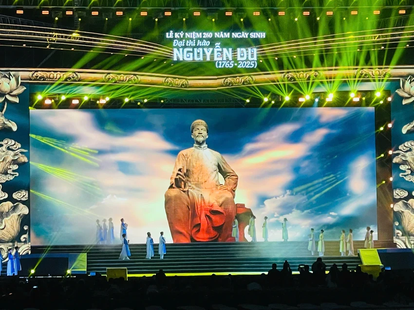 Nguyen-Du.jpg