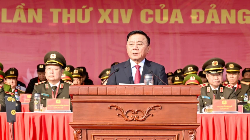 ong-Tran-Cam-Tu.jpg