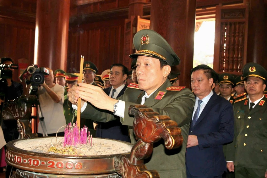 Đảng ủy Công an.jpg