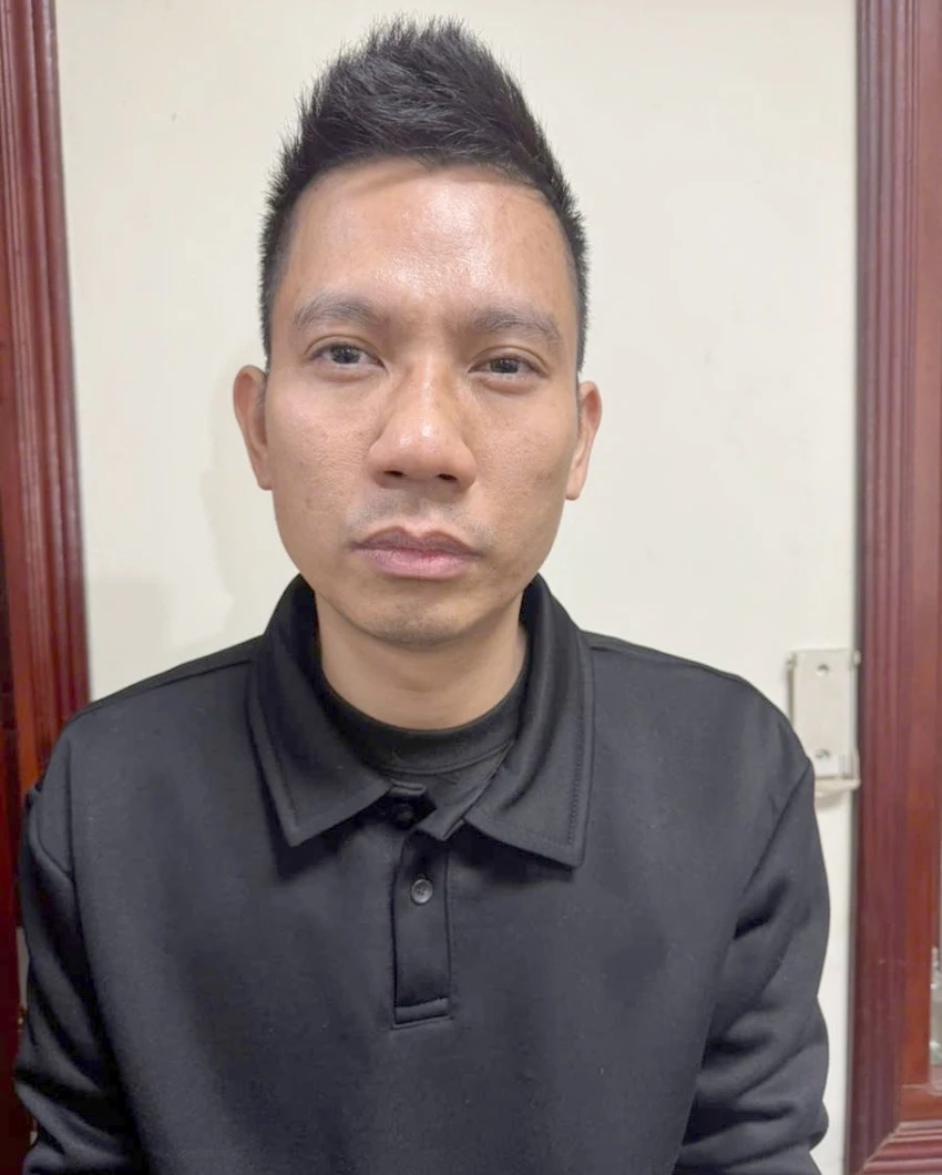 2-nam-ban-dam.jpg