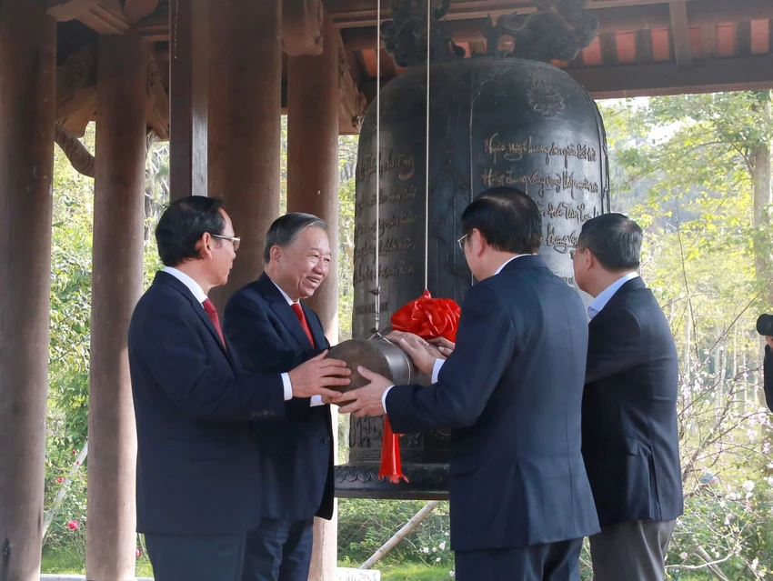 den-trung-son.jpg