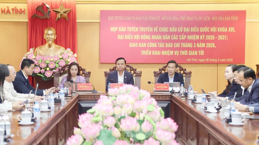 hop-bao-bau-cu.jpg