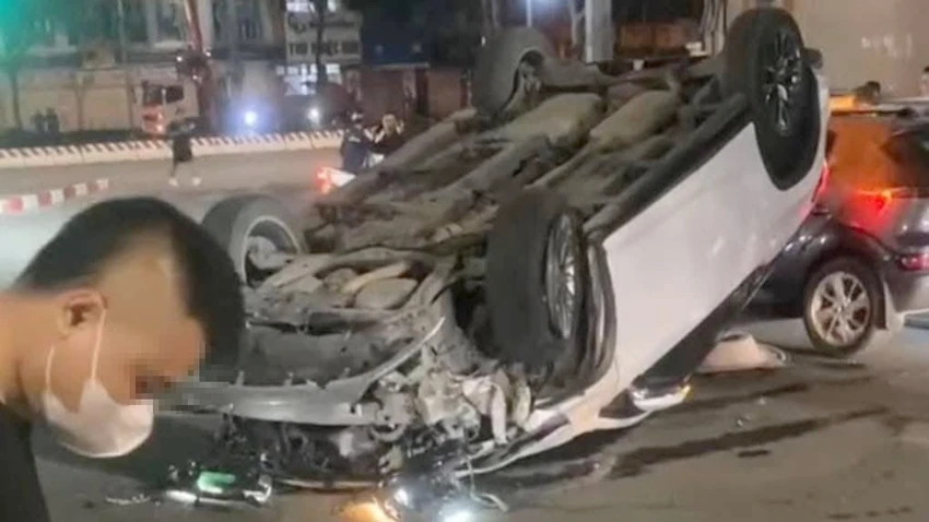 lat xe Lexus.jpg