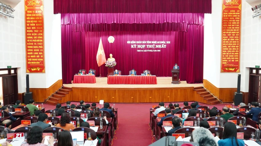 Hoi-dong.jpg