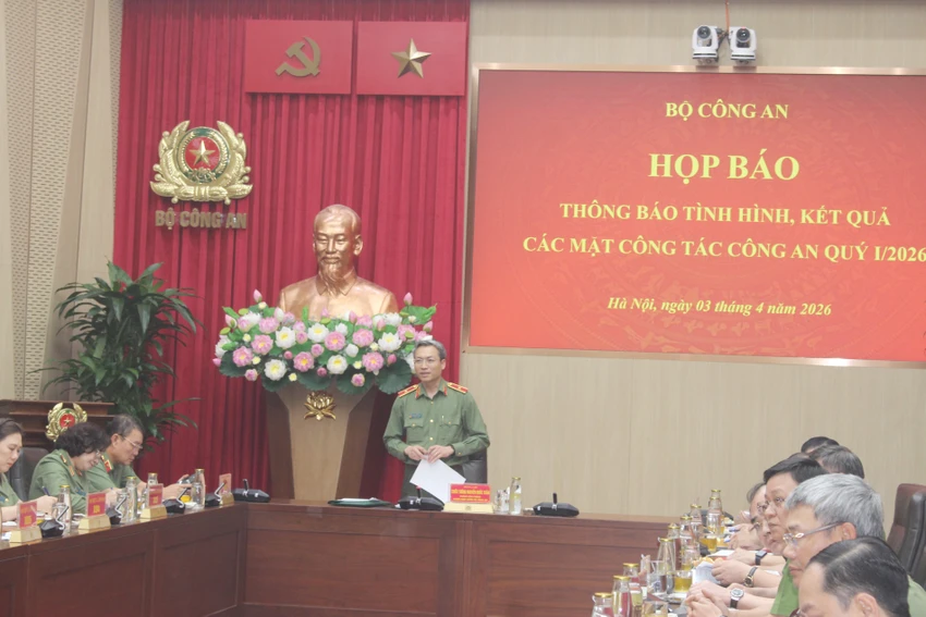 hop-bao-cong-an.jpg