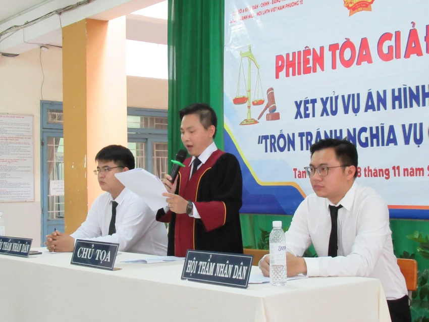 HĐXX của phiên tòa. Ảnh: YC HĐXX của phiên tòa. Ảnh: YC