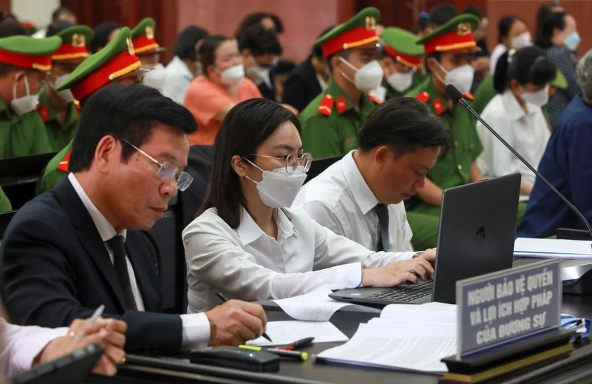 Các luật sư tham gia bào chữa tại một phiên tòa ở TAND Cấp cao tại TP.HCM. Ảnh: NGUYỆT NHI Các luật sư tham gia bào chữa tại một phiên tòa ở TAND Cấp cao tại TP.HCM. Ảnh: NGUYỆT NHI