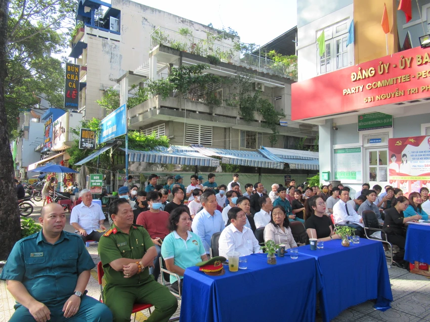 phien-toa-gia-dinh-quang-canh.JPG