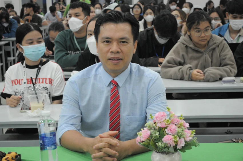 Trương-dai-hoc-luat-GS.TS Dai2.jpg