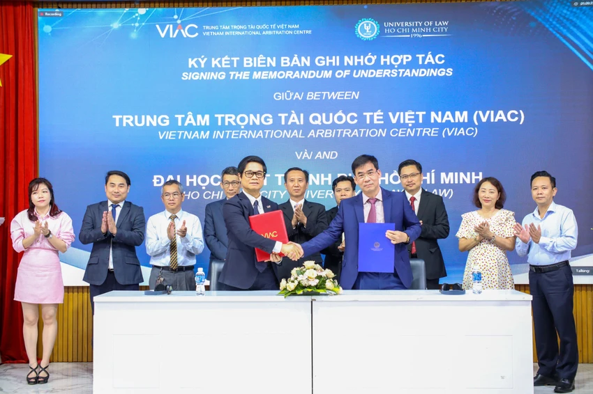 Trong-tai-ky-ket.jpg