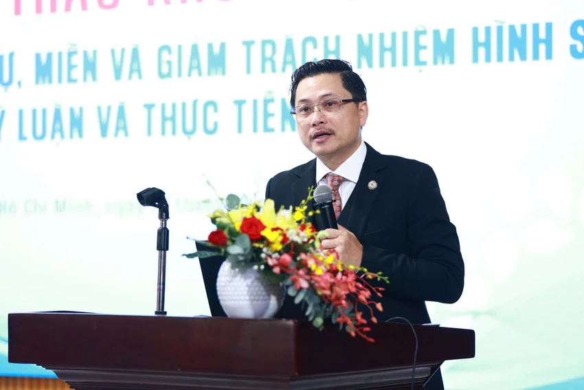 tu-chung-than-Dung.jpg