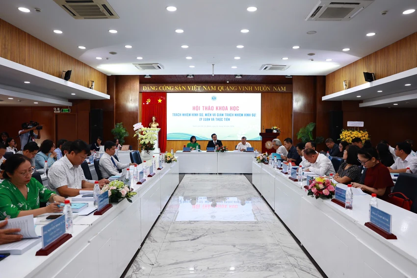 tu-chung-than-quang-canh.jpg