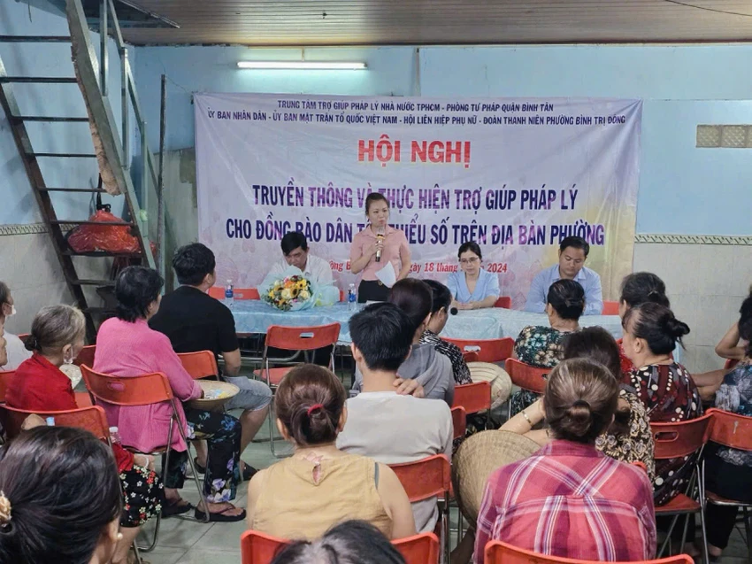 tro-giup-phap-ly-hien.jpg