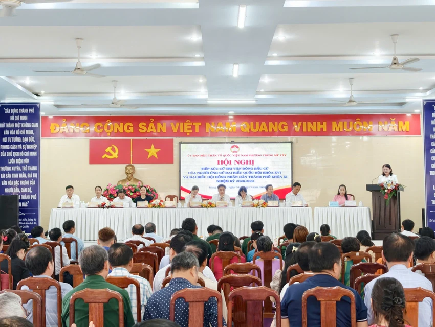 Quang cảnh buổi tiếp xúc. Ảnh: YC