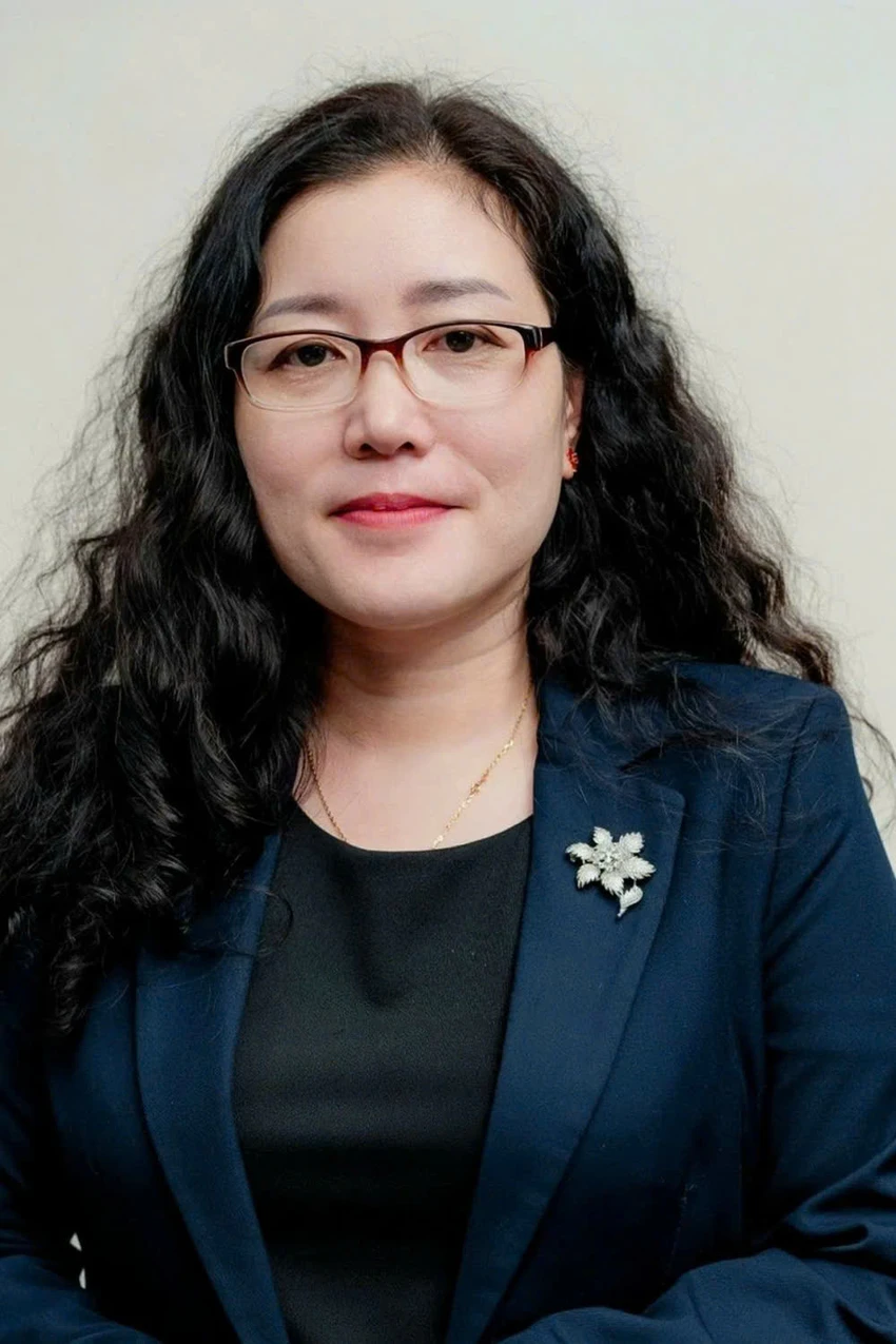 phat-tien-anh hong.jpg