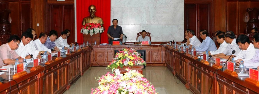 Trung ương kiểm tra giám sát công tác phòng chống tham nhũng tại Hậu Giang ảnh 1 Đoàn công tác trung ương triển khai quyết định tại Tỉnh ủy Hậu Giang