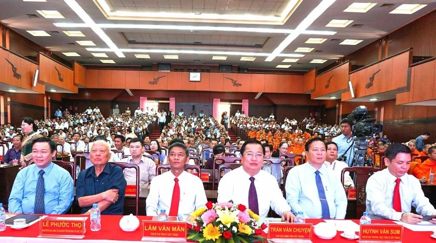 Phó Thủ tướng Vương Đình Huệ chúc Tết Chol Chnăm Thmây ảnh 2 Phó Thủ tướng Vương Đình Huệ chúc Tết Chol Chnăm Thmây ảnh 2