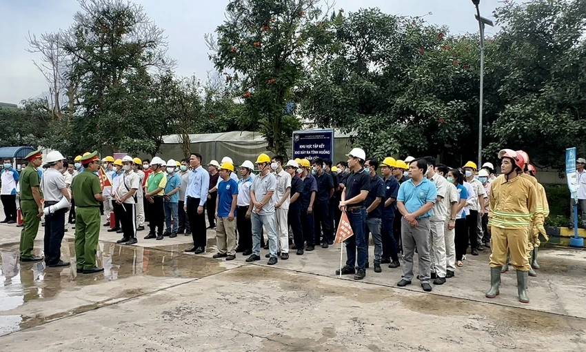 Thực tập chữa cháy tại công ty ở KCN An Hiệp (Bến Tre)