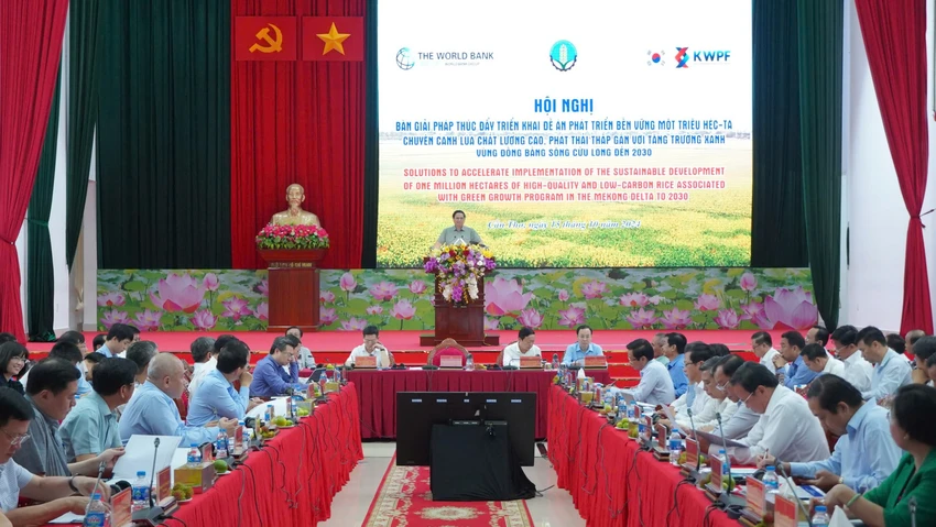 thu-tuong-pham-minh-chinh-chu-tri-hoi-nghi.jpg