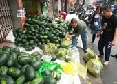 Tắc đường sang Trung Quốc, hàng Việt tìm đường ra mới