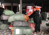 Người thầy lao mình vào lũ dữ cứu người 