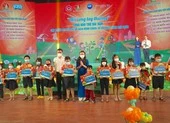 Tổng đài Lof Kun hỗ trợ trẻ em có hoàn cảnh khó khăn