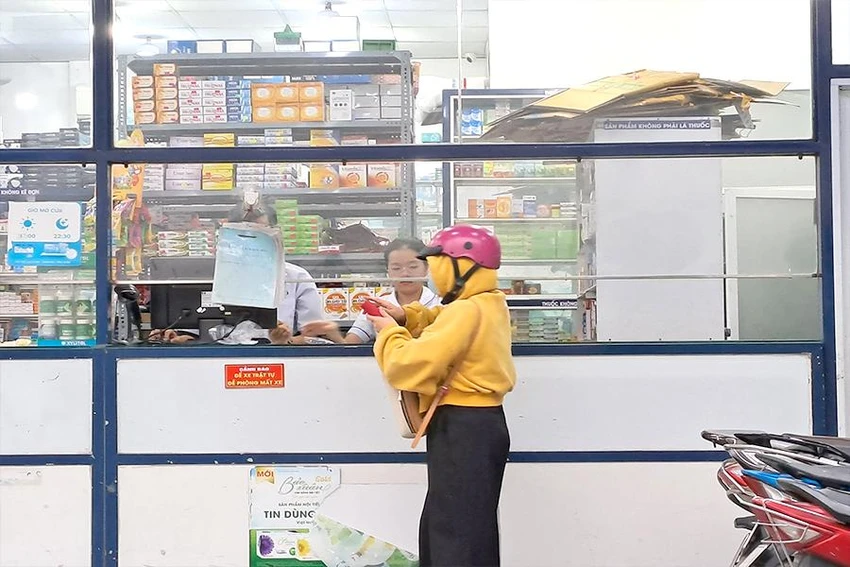 Các chuỗi nhà thuốc lớn, hiện đại xuất hiện ngày càng nhiều trên các con phố tại TP.HCM. Ảnh: THU HÀ Các chuỗi nhà thuốc lớn, hiện đại xuất hiện ngày càng nhiều trên các con phố tại TP.HCM. Ảnh: THU HÀ