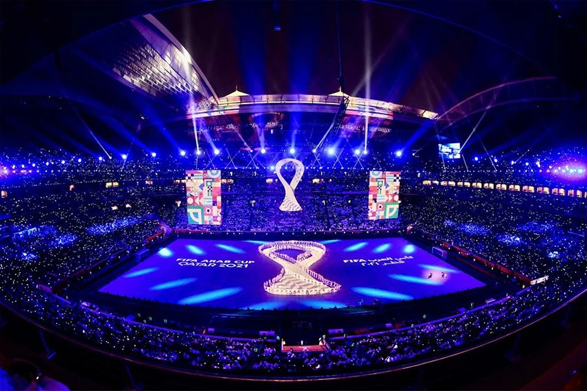Đêm khai mạc World Cup diễn ra trong sân vận động Al Bay hiện đại và hoành tráng với những nghi thức đậm màu sắc bởi âm thanh, ánh sáng và những nghệ sĩ hàng đầu. Ảnh: GETTY IMAGES