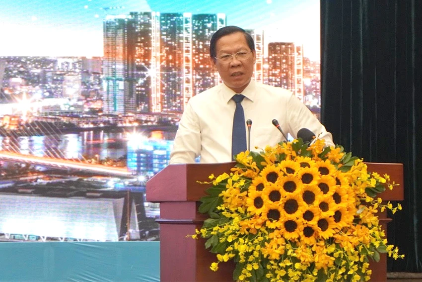 Ông Phan Văn Mãi, Chủ tịch UBND TP.HCM, phát biểu chỉ đạo hội nghị. Ảnh: TL Ông Phan Văn Mãi, Chủ tịch UBND TP.HCM, phát biểu chỉ đạo hội nghị. Ảnh: TL