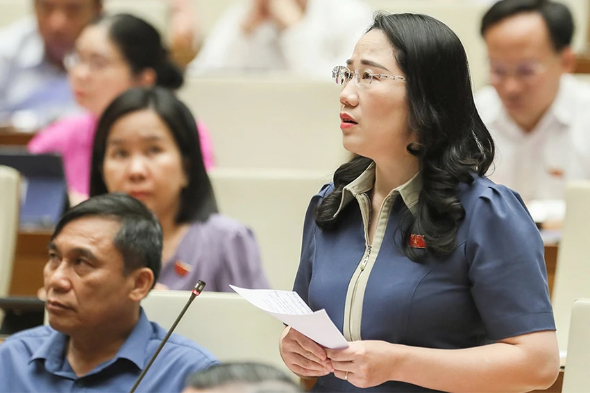 ĐBQH Nguyễn Thị Thủy kiến nghị cần có thanh tra toàn diện hoạt động bảo hiểm nhân thọ. Ảnh: VGP ĐBQH Nguyễn Thị Thủy kiến nghị cần có thanh tra toàn diện hoạt động bảo hiểm nhân thọ. Ảnh: VGP