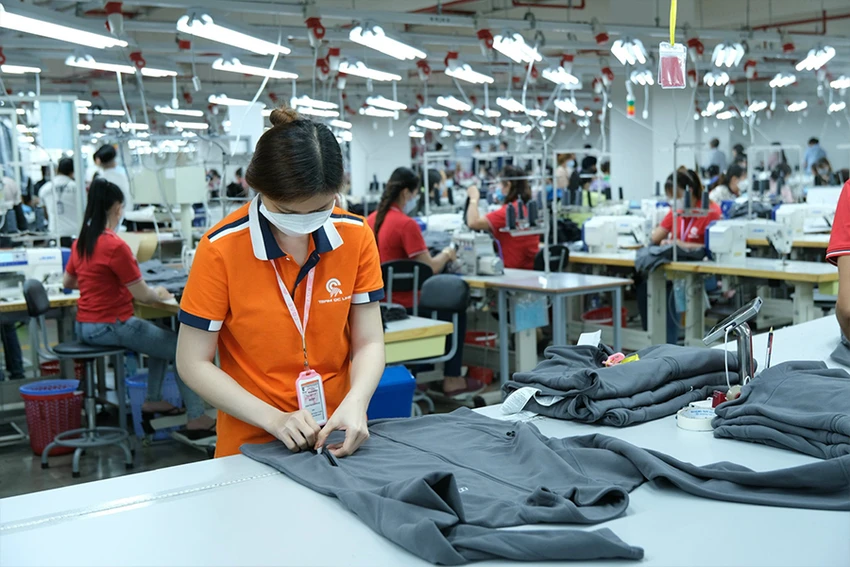 Đơn hàng giảm, ảnh hưởng đến doanh thu của nhiều doanh nghiệp, trong đó có các doanh nghiệp thuộc lĩnh vực may mặc. Ảnh: P.MINH
