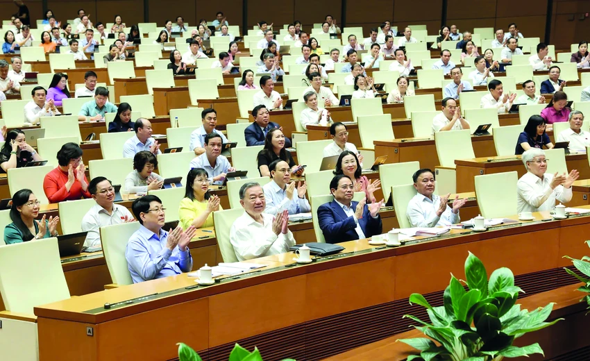 08-09 XayDungNhaNuoc-anh chinh bai 1.jpg