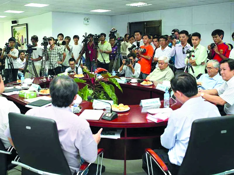 Hoithao_cac_ongbau_lambongda_1.jpg
