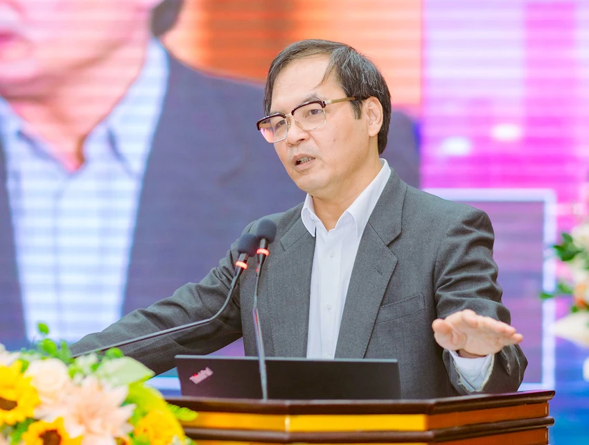 P10-11-TS-To-Hoai-Nam-pho-chu-tich.jpg