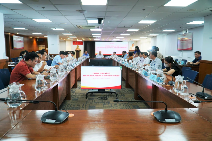 Chương trình ký kết phối hợp truyền thông năm 2022 giữa Ban Tuyên giáo Thành ủy TP.HCM với các cơ quan báo chí diễn ra tại Trung tâm Báo chí TP sáng 16-9. Ảnh: BẢO PHƯƠNG Chương trình ký kết phối hợp truyền thông năm 2022 giữa Ban Tuyên giáo Thành ủy TP.HCM với các cơ quan báo chí diễn ra tại Trung tâm Báo chí TP sáng 16-9. Ảnh: BẢO PHƯƠNG