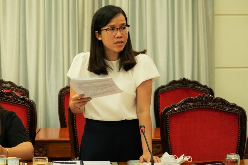 Bà Phạm Thị Ngọc Thùy, Phó phòng Quản lý giá Sở Tài chính nêu kiến nghị. Ảnh: VÕ THƠ Bà Phạm Thị Ngọc Thùy, Phó phòng Quản lý giá Sở Tài chính nêu kiến nghị. Ảnh: VÕ THƠ
