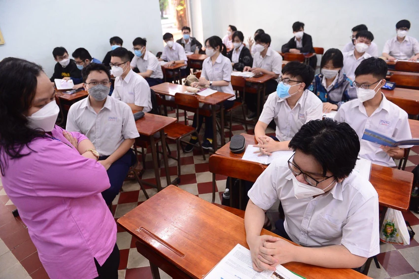 Theo ông Minh, ban đại diện PHHS là cầu nối giữa nhà trường và học sinh. Ảnh: HOÀNG GIANG Theo ông Minh, ban đại diện PHHS là cầu nối giữa nhà trường và học sinh. Ảnh: HOÀNG GIANG