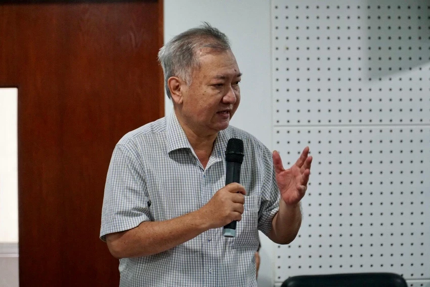 ThS Lê Văn Thành kiến nghị TP.HCM cấp lộ trình tự chủ cho TP Thủ Đức. Ảnh: BẢO PHƯƠNG ThS Lê Văn Thành kiến nghị TP.HCM cấp lộ trình tự chủ cho TP Thủ Đức. Ảnh: BẢO PHƯƠNG