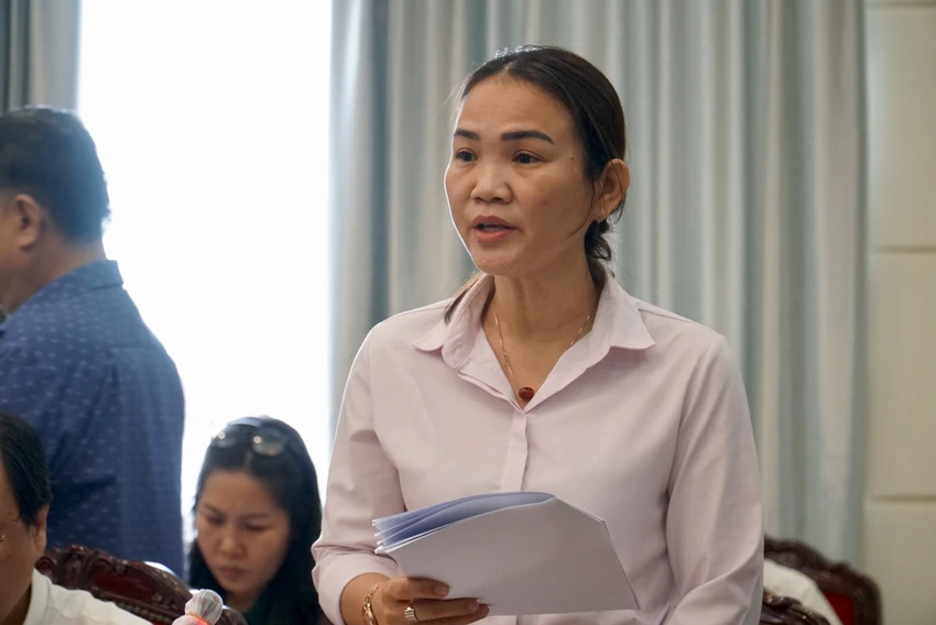 Phó Giám đốc Sở LĐTB&XH TP.HCM Huỳnh Lê Như Trang báo cáo tại buổi giám sát. Ảnh: BẢO PHƯƠNG Phó Giám đốc Sở LĐTB&XH TP.HCM Huỳnh Lê Như Trang báo cáo tại buổi giám sát. Ảnh: BẢO PHƯƠNG