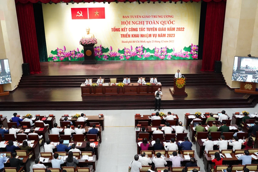 Toàn cảnh hội nghị toàn quốc Tổng kết công tác Tuyên giáo năm 2022 và triển khai nhiệm vụ năm 2023. Ảnh: BẢO PHƯƠNG Toàn cảnh hội nghị toàn quốc Tổng kết công tác Tuyên giáo năm 2022 và triển khai nhiệm vụ năm 2023. Ảnh: BẢO PHƯƠNG